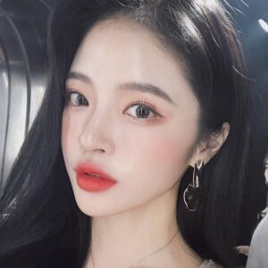 Son Kiko Powder Power Lipstick Red Imperial 09 (New) – Đỏ cam - Image 4