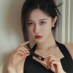 Son YSL Slim Velvet Radical 302 Brown No Way Back – Hồng đất - Image 3
