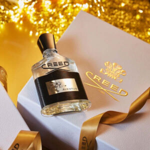Nước Hoa Nam Creed Aventus EDP Nước hoa chính hãng Creed Aventus EDP mở ra trên làn da với sự bùng nổ của cam Bergamot tươi mát, giòn, tiếp theo là vị ngọt của dứa chín và một chút chua từ quả lý chua đen.