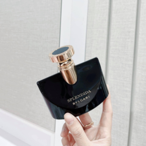 Nước Hoa Nữ Bvlgari Splendida Jasmin Noir EDP Hương thơm nước hoa mở ra đầy rực rỡ với sự tươi mới và tỏa sáng của hoa nhài thuần khiết.