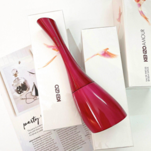 Nước Hoa Nữ Kenzo Amour EDP Nước hoa nữ Kenzo Amour EDP được trình làng vào năm 2006. Sản phẩm mang sự hào hứng, hấp dẫn và đầy nhẹ nhàng giống như chuyến phiêu lưu đầy lãng mạn đến vùng đất phương Đông.