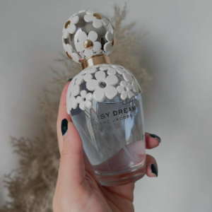 Nước Hoa Nữ Marc Jacobs Daisy Dream EDT Marc Jacobs Daisy Dream EDT mang đến những ấn tượng đầy nữ tính và thu hút.