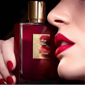 Nước Hoa Unisex Kilian Rolling In Love EDP Nước hoa chính hãng Kilian Rolling In Love EDP là mùi hương unisex dành cho cả nam và nữ, được ra mắt bởi hãng nước hoa danh giá Kilian vào năm 2019.
