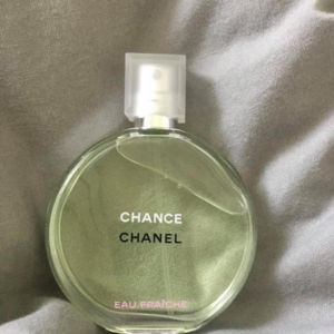 Nước Hoa Nữ Chanel Chance Eau Fraiche EDT Chance Eau Fraiche mang đến mùi hương hiện đại đầy mê hoặc.