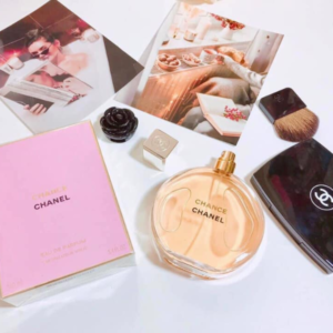 Nước Hoa Nữ Chanel Chance EDP Tất cả tạo nên tổng thể mùi hương thanh khiết nhẹ nhàng nhưng vẫn tươi mát, khơi gợi nét đẹp cổ điển sang trọng hơn bao giờ hết. 