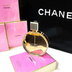Nước Hoa Nữ Chanel Chance EDP Nước hoa nữ cao cấp Chanel Chance EDP sở hữu thiết kế dáng chai tròn thủy tinh trong suốt với viền kim loại sáng loáng.