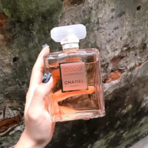 Nước Hoa Nữ Chanel Coco Mademoiselle EDP Hương thơm đặc biệt và độc đáo, thuộc nhóm hương hoa cỏ Chrype đầy gợi cảm, tạo sự thoải mái cho người dùng.