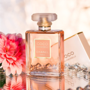 Nước Hoa Nữ Chanel Coco Mademoiselle EDP Chanel Coco Mademoiselle EDP được ra mắt vào năm 2001 bởi nhà sáng chế nước hoa Jacques Polge.