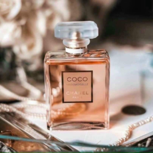 Nước Hoa Nữ Chanel Coco Mademoiselle EDP Nước hoa nữ Chanel Coco Mademoiselle EDP mở đầu bằng mùi hương tươi mát của quả cam và cam Bergamot hòa quyện cùng chút thanh chua của quả quýt hồng.