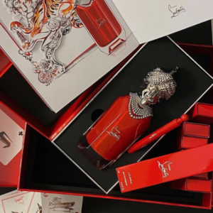 Nước Hoa Nữ Christian Louboutin Loubiraj EDP Mùi hương mạnh mẽ này được chế tác bởi nhà sản xuất nước hoa Daphne Bugey.