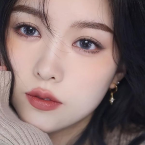 Son Kem Tom Ford Liquid Lip Luxe Matte 121 Lark - Màu Hồng Đất - Image 4