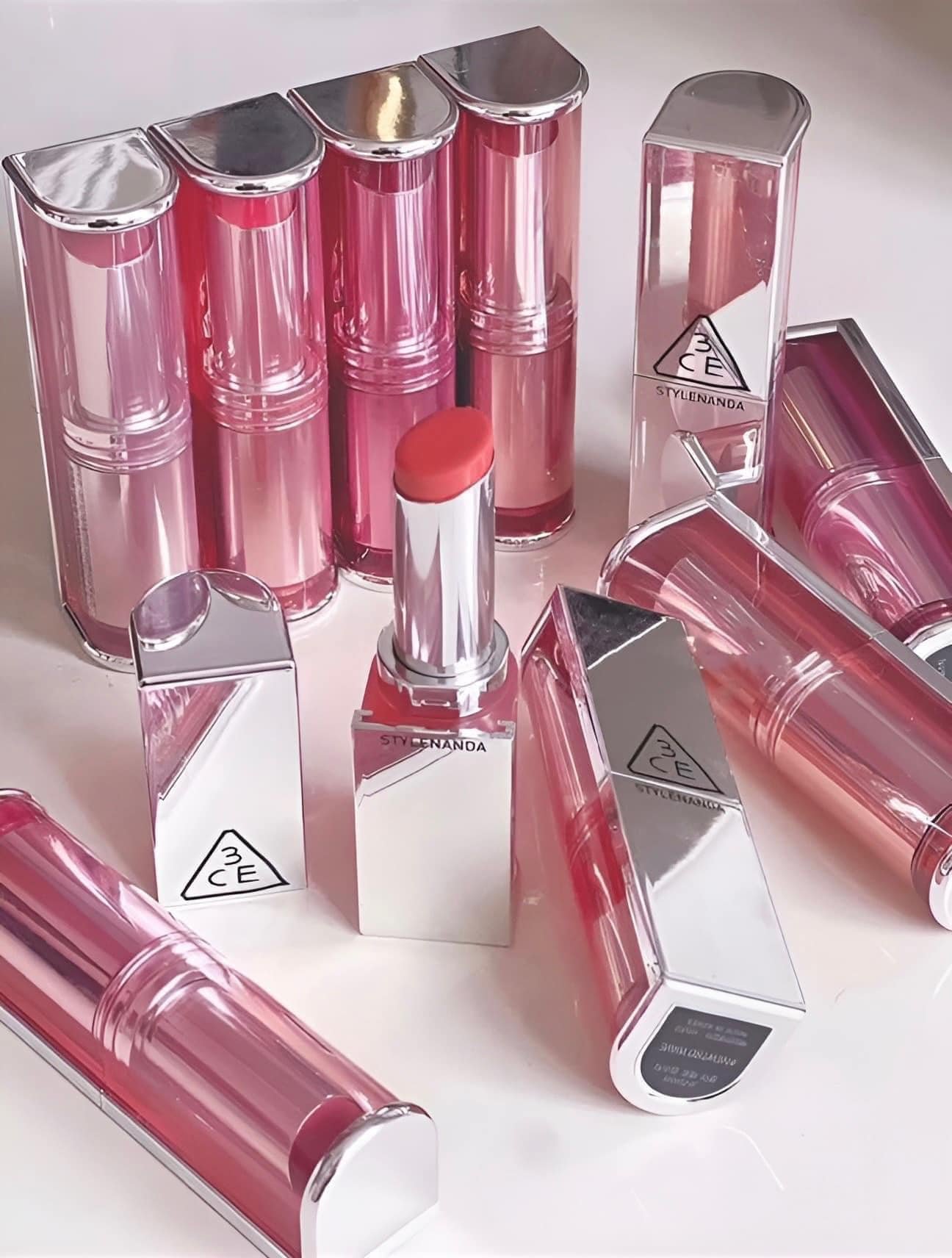 Son 3CE Blur Matte Lipstick Newtro Wave - Màu Đỏ Lạnh