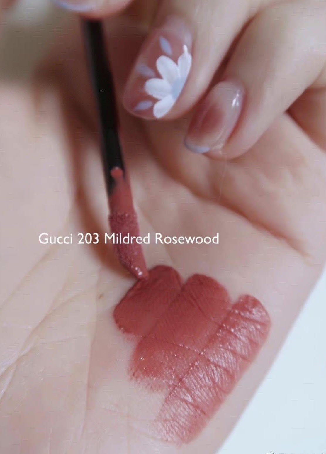 Son Kem Lì Gucci Rouge Liquid Matte 203 Mildred Rosewood (New) - Màu Hồng Nâu