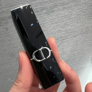 Son Dior Rouge Dior Satin Lipstick 818 Be Loved - Màu Đỏ Rượu - Image 6