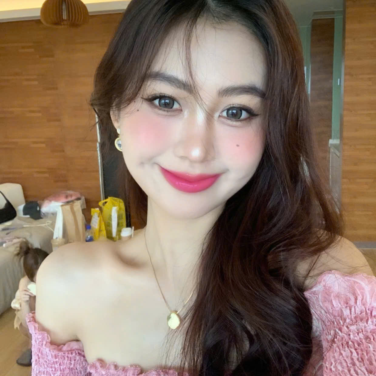 Son Kem Chanel Le Rouge Duo Ultra Tenue Ultrawear Liquid Lip Colour 59 Shocking Pink - Màu Hồng Sen - Image 3