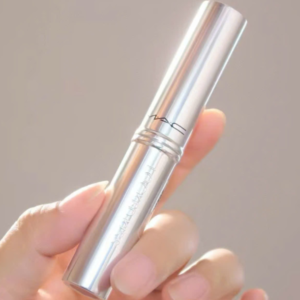 Son MAC Locked Kiss 24HR Lipstick Extra Chili - Màu Đỏ Gạch - Image 9