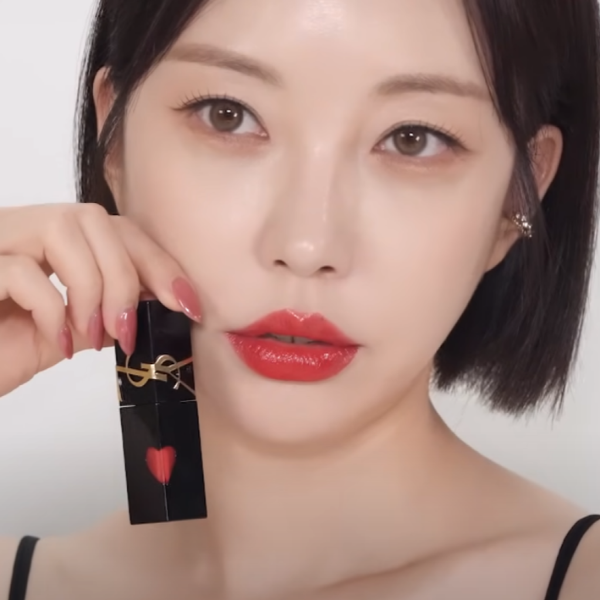 Son Yves Saint Laurent YSL The Inks Vinyl Cream 621 Red Adoration - Màu Đỏ Cam - Image 3