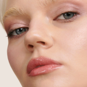 Son Bóng Giorgio Armani Prisma Glass Lip Gloss 02 Candy Halo