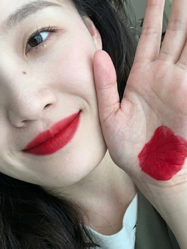 Son Prada Monochrome Hyper Matte Lipstick R29 Pompei