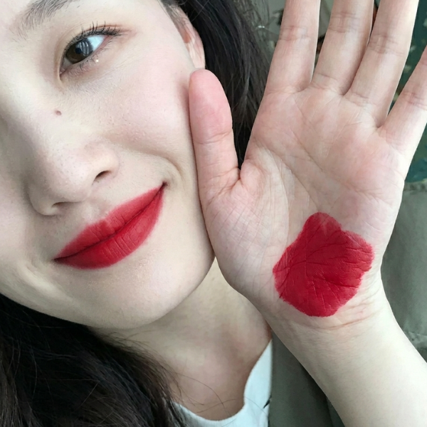 Son Prada Monochrome Hyper Matte Lipstick R29 Pompei