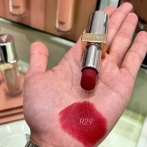 Son Prada Monochrome Hyper Matte Lipstick R29 Pompei